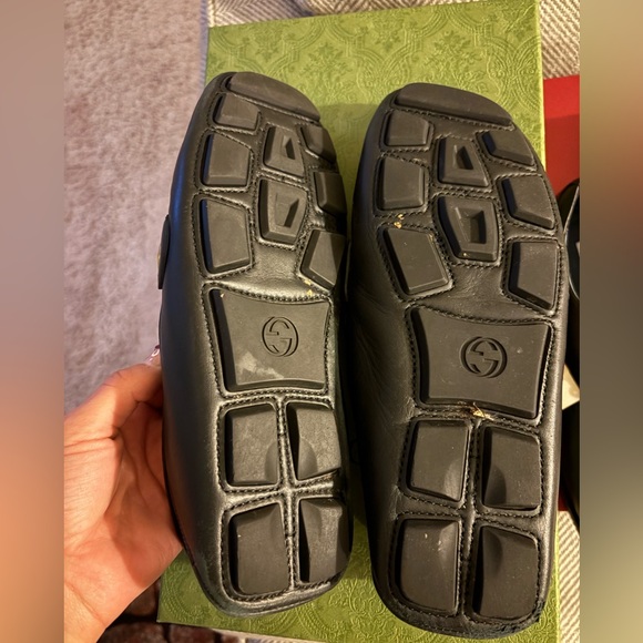 Gucci Black Loafers with Gold Emblem - Picture 8 of 10